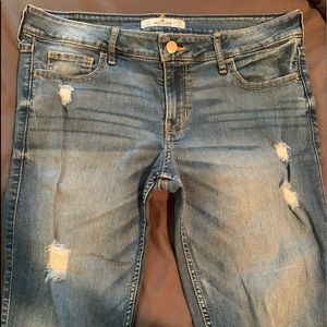 Women’s Hollister Ripped Jeans